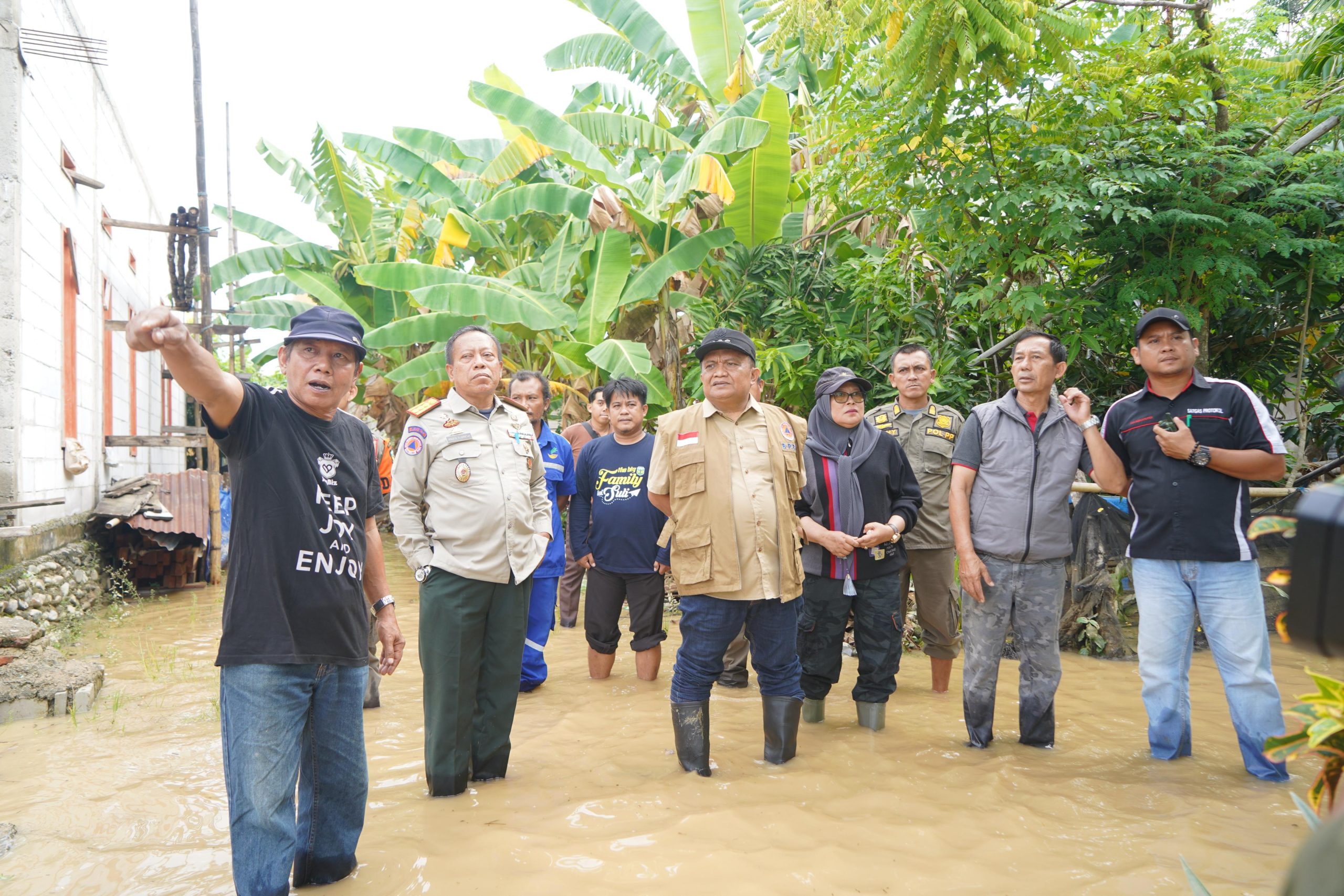 Pj. Bupati Luwu Tinjau Lokasi Banjir di 3 Kecamatan