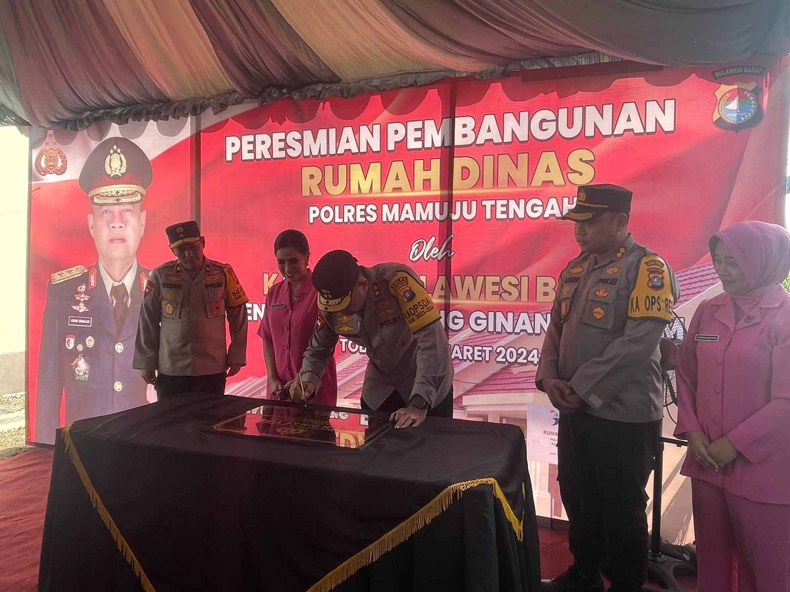 Kapolda Sulbar Resmikan Pembangunan Rumah Dinas Polres Mamuju Tengah