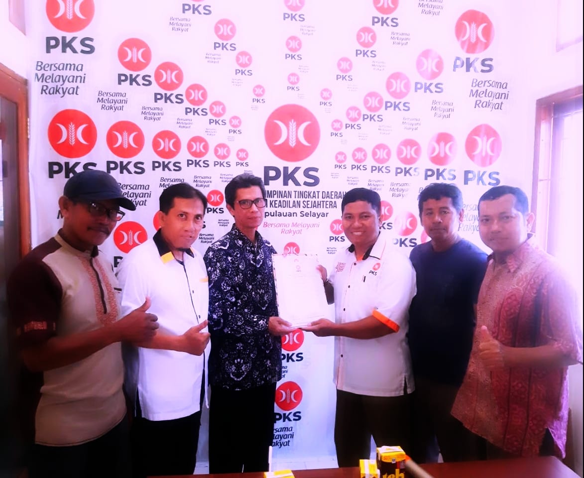 Ketua Umum IKA SMANSA Selayar, Pendaftar Pertama Calon Bupati 2025 – 2029 di Bumi Tanadoang