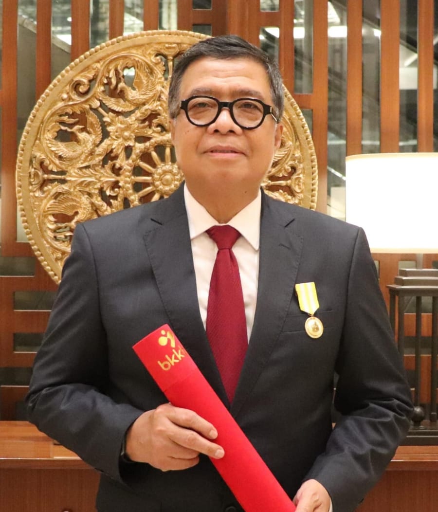 Muhammad Idris Dapat Penghargaan Darma Karya Kencana Individu dari BKKBN RI