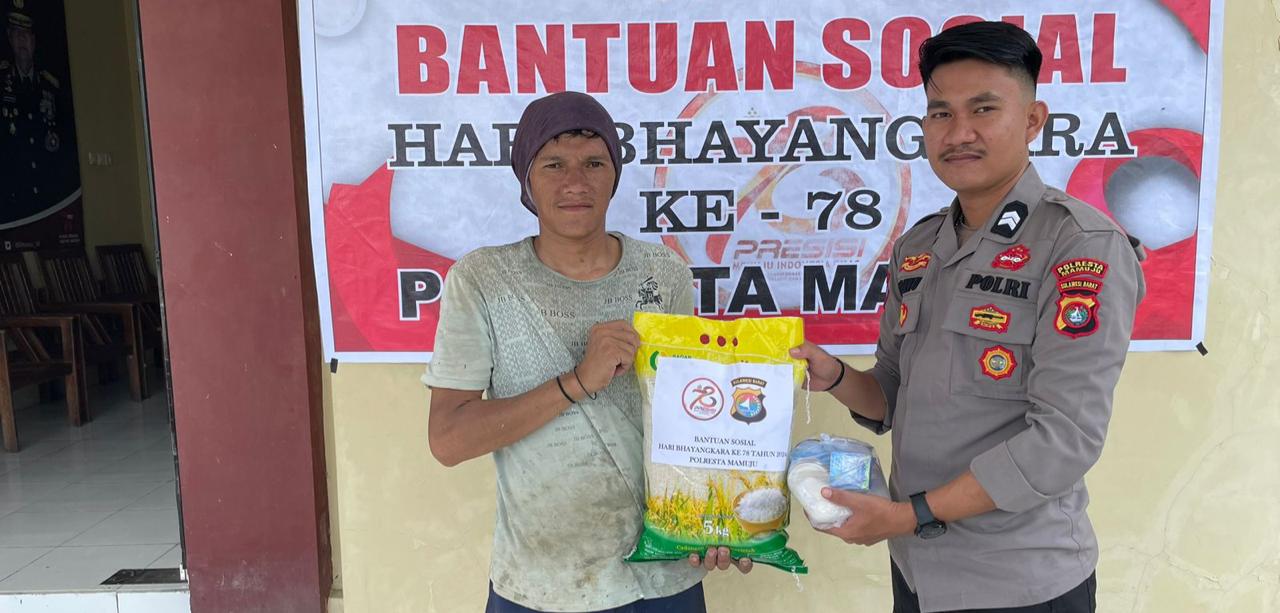 Sambut Hari Bhayangkara Ke-78, Polsek Kalukku Sakurkan Paket Sambako Kepada Warga Kurang Mampu