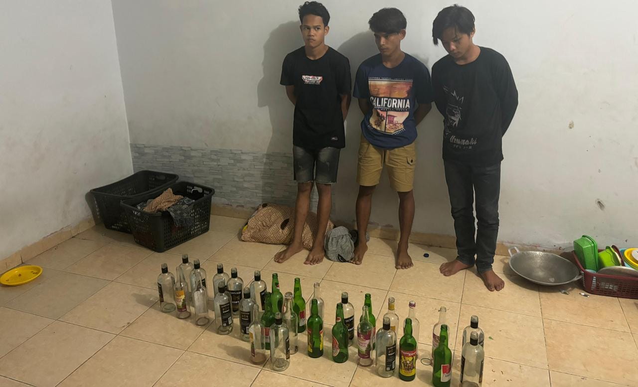 Respon Cepat Laporan Warga, Polsek Mamuju Bubarkan Dan Amankan Remaja Pesta Miras