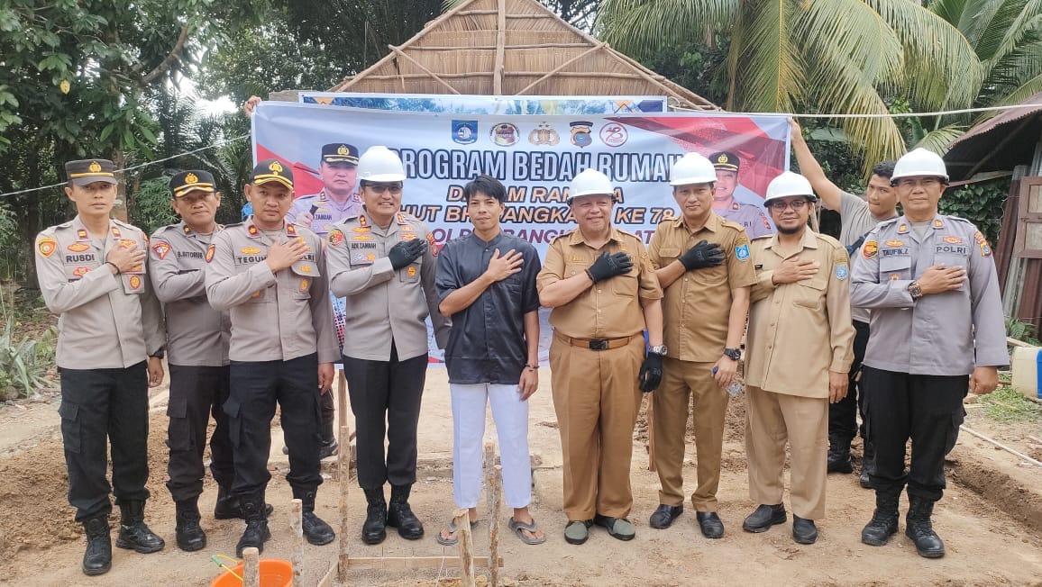 Kapolres Bangka Barat Hadiri Peletakkan Batu Pertama Bedah Rumah Dalam Rangka HUT Bhayangkara Ke-78