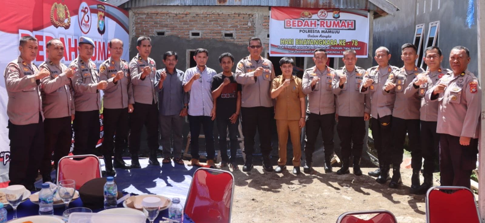 Puncak Peringatan Hari Bhayangkara Ke-78, Polresta Mamuju Ikuti Kegiatan Baksos Dan Bansos Secara Serentak Seluruh Indonesia