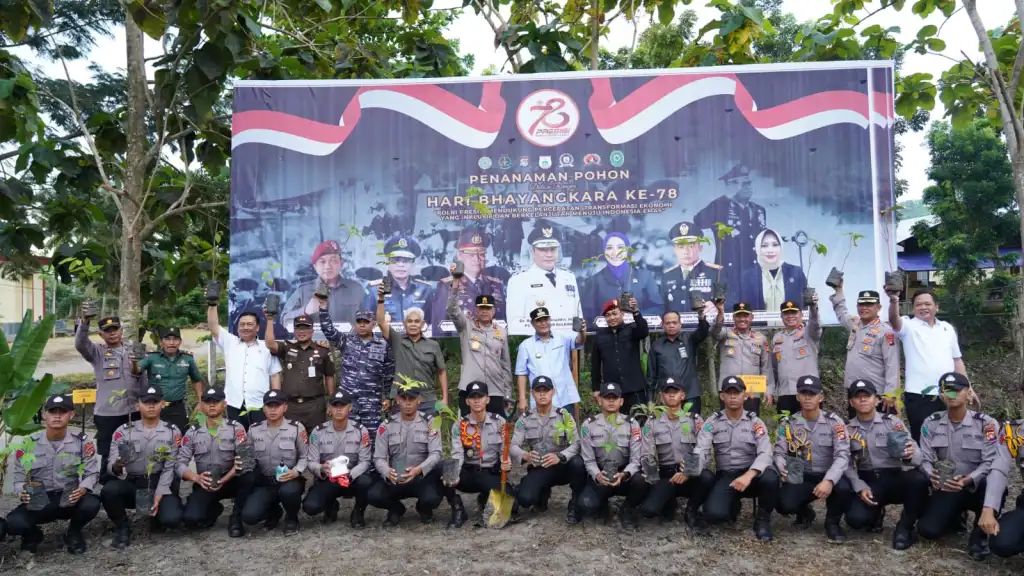 Bersama PJ Gubernur, Kapolda Sulbar Masifkan Penanaman Pohon