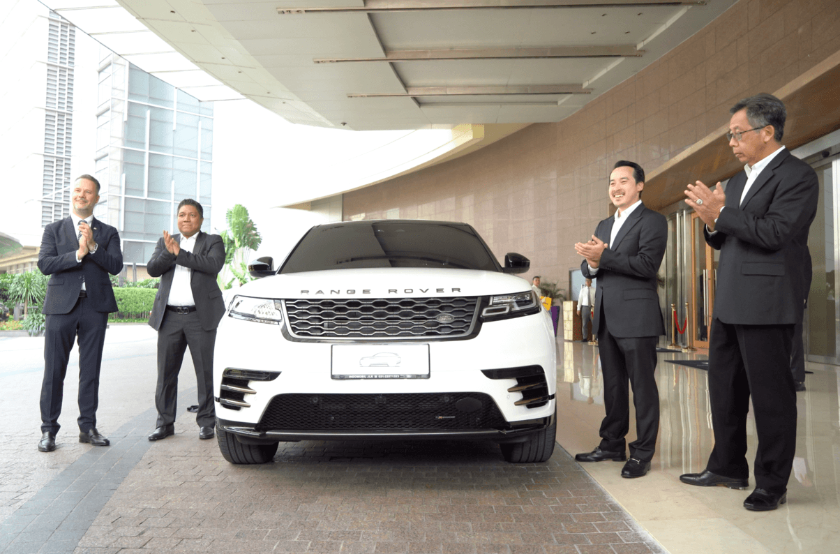 Raffles Jakarta Tambah Layanan Antar-Jemput ke Bandara dengan Range Rover