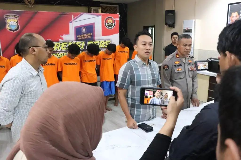 Delapan Mahasiswa Ditangkap Polisi dalam Demonstrasi Ricuh di Makassar Ditetapkan Tersangka