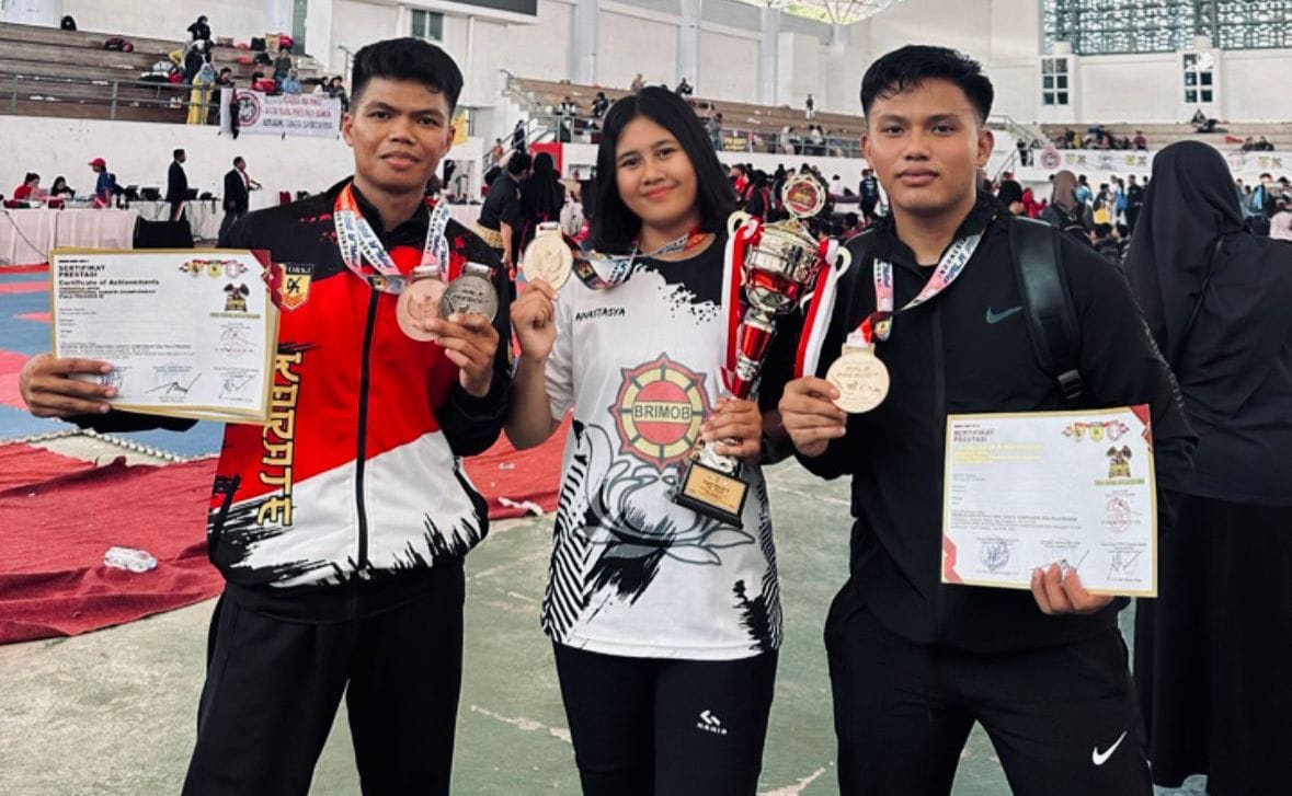 Personil Polresta Mamuju Berhasil Borong Medali Emas Dan perak Pada Kejuaraan Karate Piala Presiden