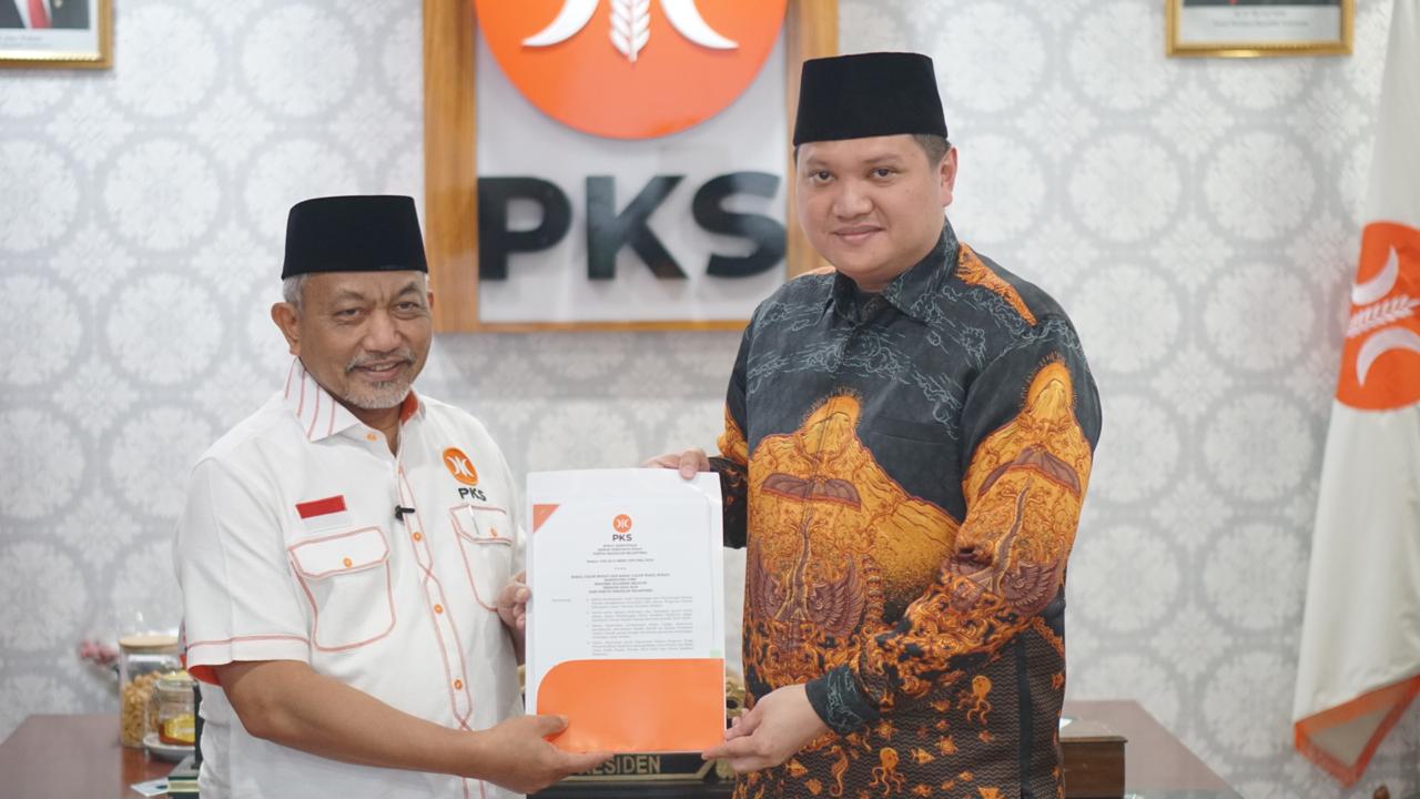 Presiden PKS Serahkan Rekomendasi ke ABM-Rahmat, Ahmad Syaikhu: Kita Allout Menangkan Balon Usungan di Pikada Luwu