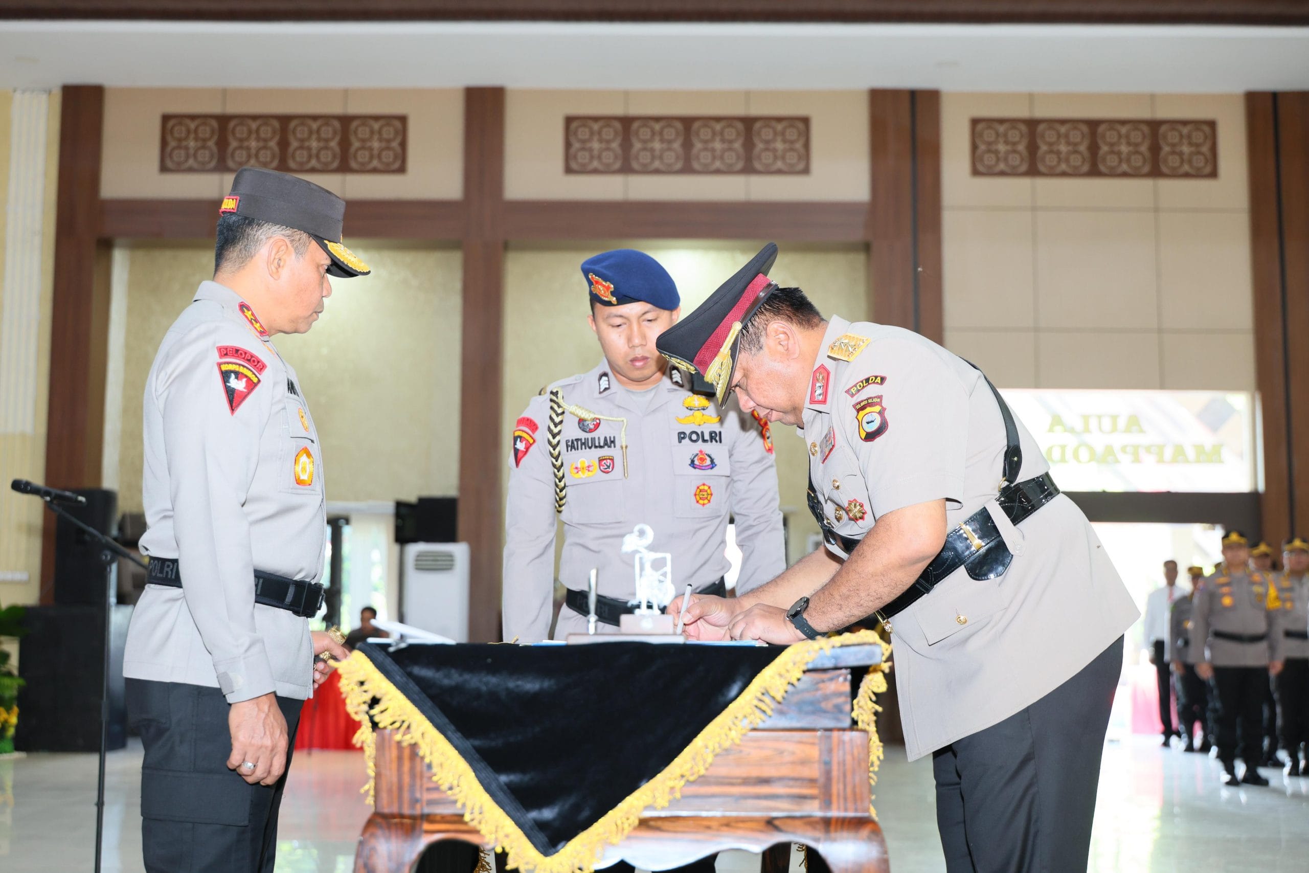 Kapolda Irjen Pol Andi Rian Pimpin Sertijab Wakapolda Sulsel