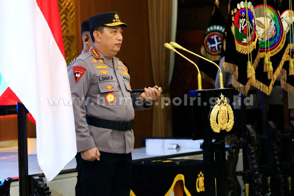 Kapolri Mutasi Kapolda Jateng Irjen Pol. Ahmad Lutfhi
