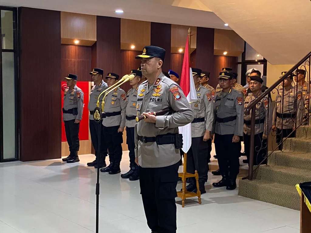 Sertijab, Kapolda Sulbar Harap Estafet Kepemimpinan Berlanjut Dengan Baik