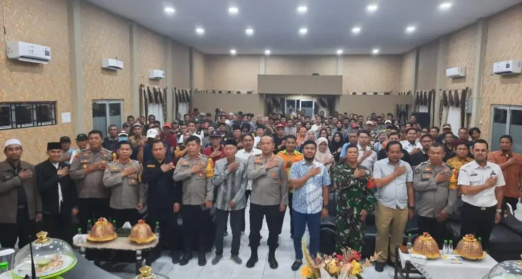 COOLING SYSTEM SILATURAHMI KAMTIBMAS KAPOLRESTABES MAKASSAR BERSAMA TRIPIKA DAN MASYARAKAT KEC. MANGGALA DALAM MENGHADAPI PILKADA SERENTAK 2024