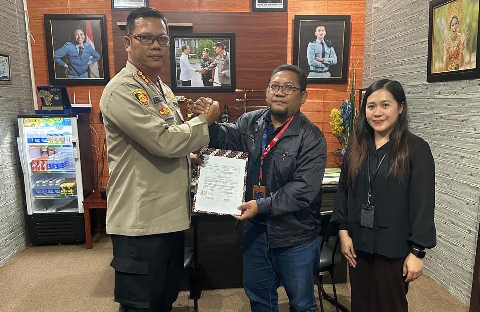 Tingkatkan Pelayanan Masyarakat Melalui Layanan Internet, Polresta Mamuju Dan Pt. Telkom Tanda Tangan Kontrak Kerjasama