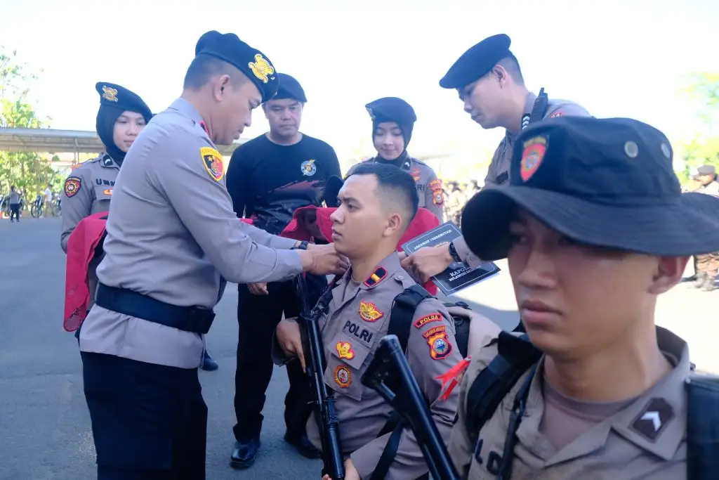 Wakapolda Sulsel Pimpin Penutupan Pembinaan Tradisi dan Latihan Peningkatan Kemampuan Samapta di Polda Sulsel