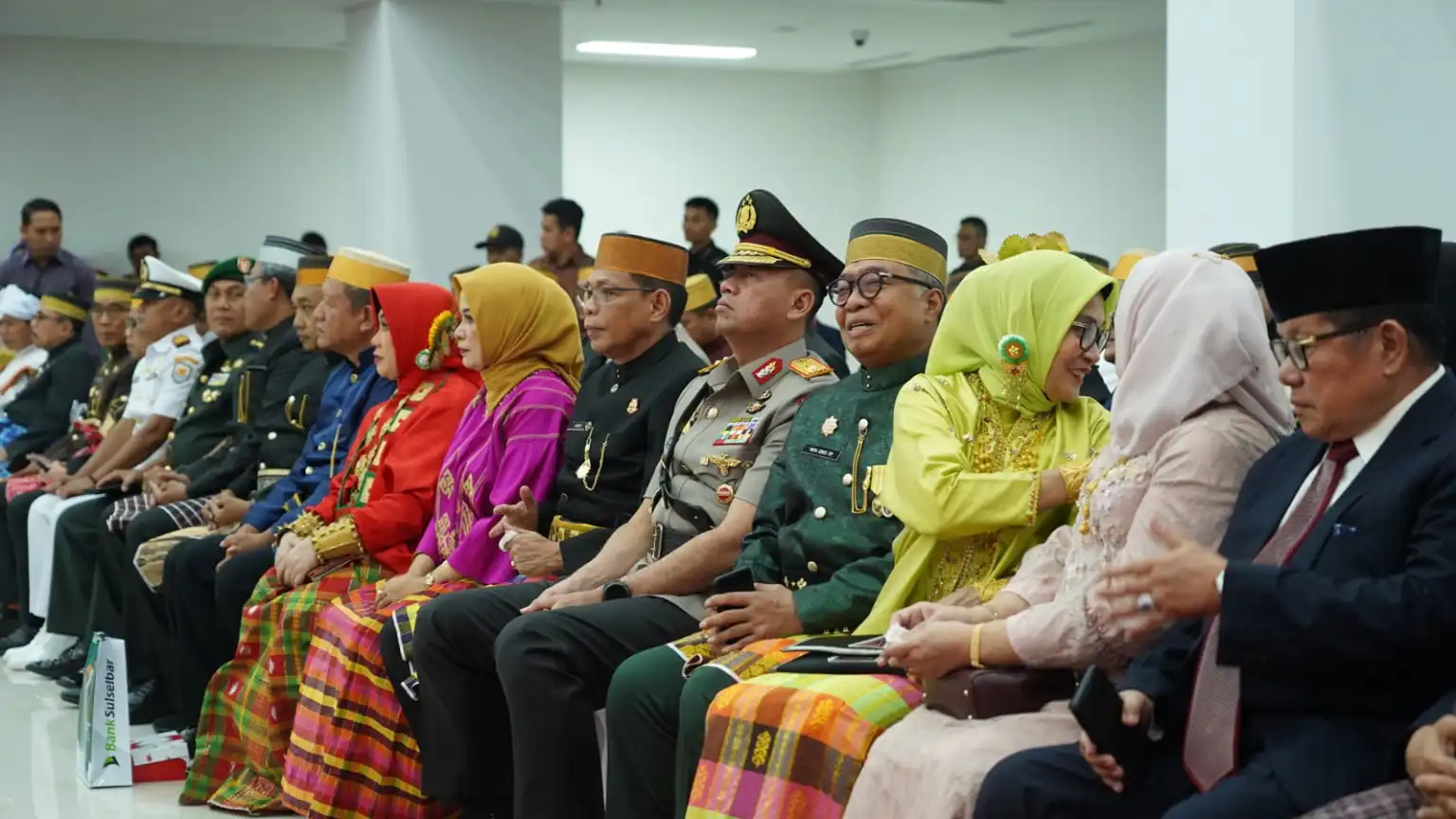 Kapolda Hadiri Rapat Paripurna Istimewa Puncak HUT ke 20 Provinsi Sulawesi Barat