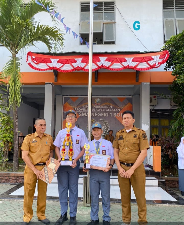 Tim Matematika SMAN 1 Bone Raih Juara 3