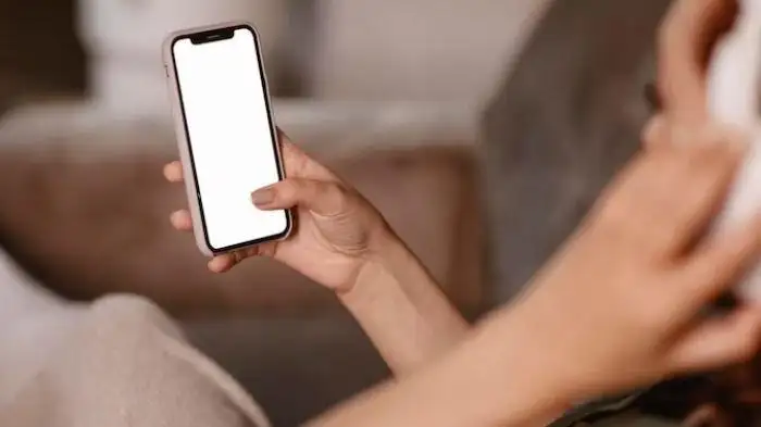 Catat, Ini Sederet Cara Mengatasi Mata Merah Akibat Handphone
