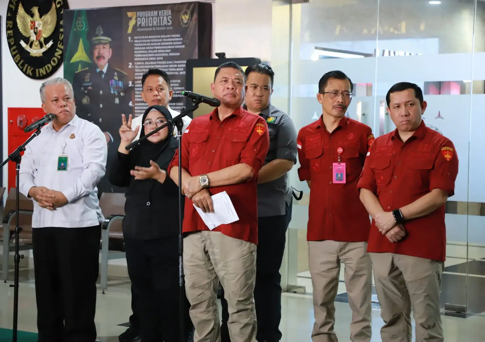 Kejagung Tetapkan Tiga Oknum Hakim Tersangka Kasus Suap