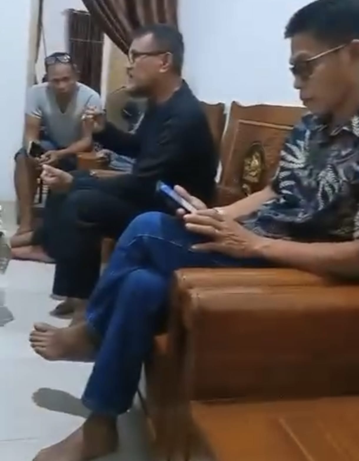 Video Pertemuan Tim Laskar Plat Merah Pata-Dhevy Beredar, Seluruh Anggotanya ASN