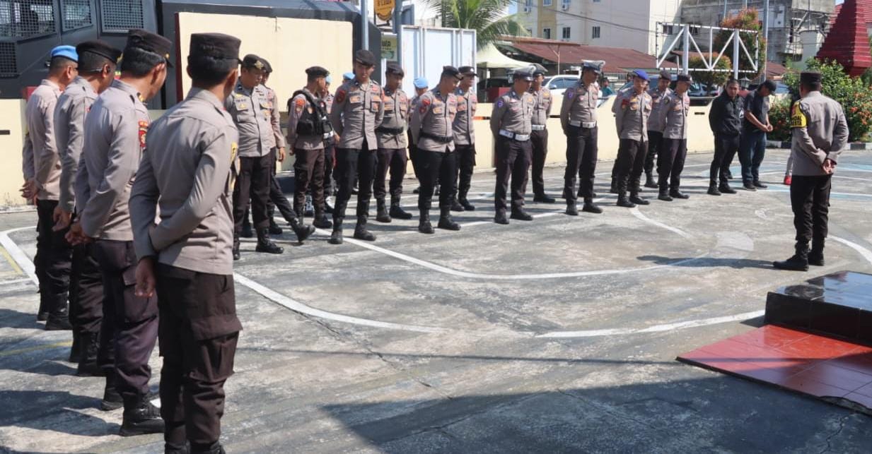 Operasi Mantap Praja, Personil Polresta Mamuju Tetap Gelar Apel Siaga Walau Hari Libur