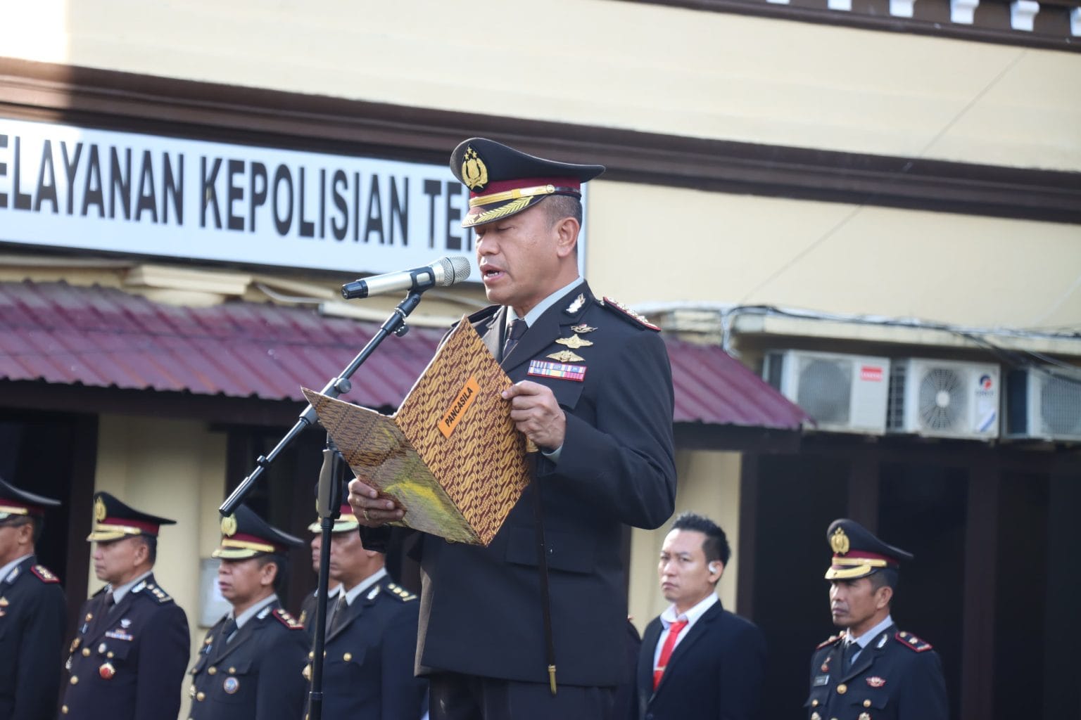 Kapolrestabes Makassar Pimpin Upacara Peringatan Hari Kesaktian Pancasila 2024