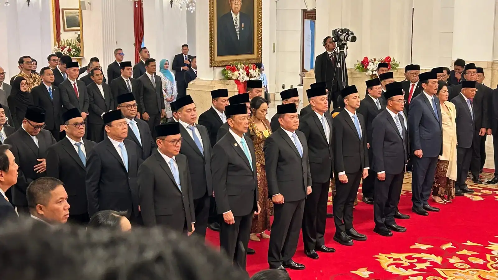 Presiden Prabowo Resmi Melantik 5 Kepala Badan Khusus beserta Wakil Kabinet Merah Putih