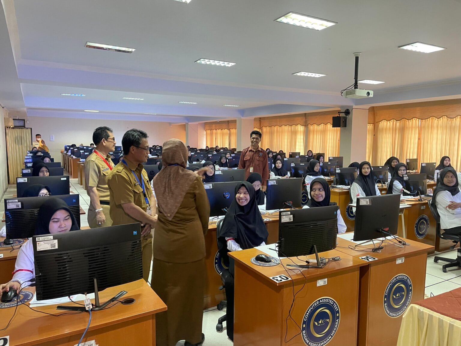 Pemkab Wajo Gelar Ujian SKD, Pj Bupati : Yakin Pada Kemampuan Sendiri