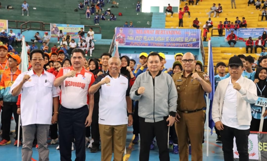 Pj Bupati Wajo Andi Bataralifu Hadiri Pembukaan POPDA di GOR Sudiang Makassar