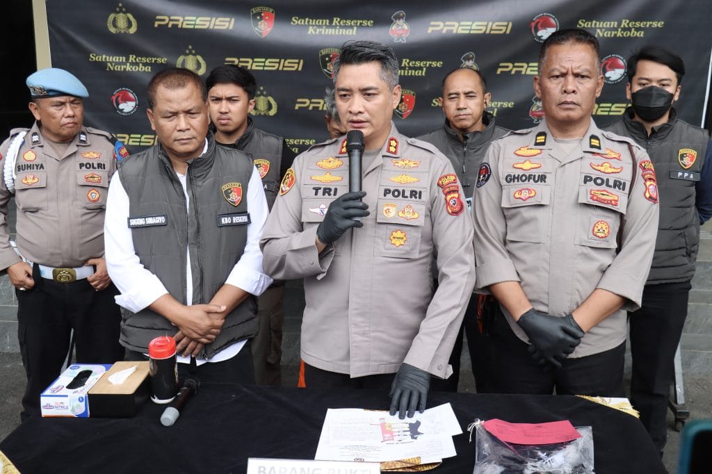 Bejat! Ayah Tiri di Padalarang Rudapaksa Anaknya Selama 8 Tahun