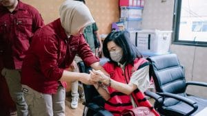 Penyerahan Tersangka dan Barang Bukti Tahap II) Terhadap Tersangka 2 Tersangka Gratifikasi Ronald Tannur