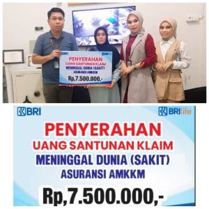 BRI Unit Bumiayu Serahkan Dua Santunan Klaim Meninggal Dunia Kepada Ahli Waris