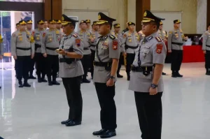 Kapolda Sulsel Pimpin Upacara Pelantikan Dirbinmas dan Serah Terima Jabatan Ka SPN Polda Sulsel