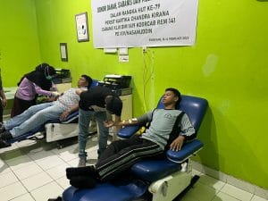 Guru dan Siswa Ikut Donor Darah