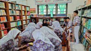 Pembelajaran Asyik dan Menyenangkan di Perpustakaan Sekolah