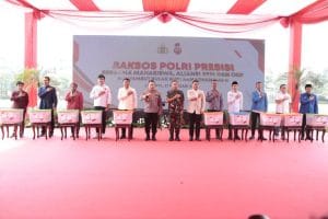 Kapolri dan Panglima TNI Bagikan Ribuan Bansos Jelang Ramadan Bagikan Ribuan Bansos Jelang Ramadan