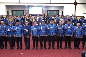 Bupati Luwu Hadiri Rapat Pleno TPAKD Dan Pengukuhan Kepala OJK Provinsi Sulselbar