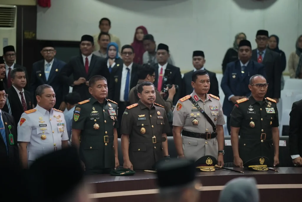 Kajati Sulsel Agus Salim Hadiri Serah Terima Jabatan Gubernur dan Wakil Gubernur Sulawesi Selatan Periode 2025-2030