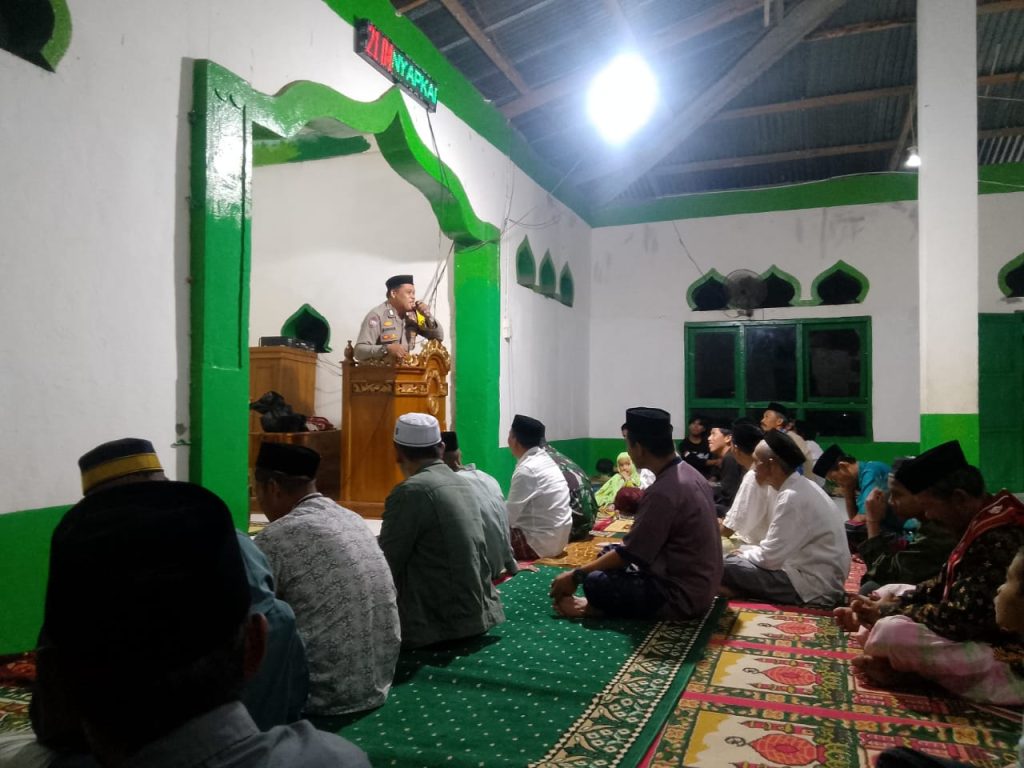 Bhabinkamtibmas Desa Betteng Laksanakan Safari Ramadhan di Masjid Raudatul Jannah