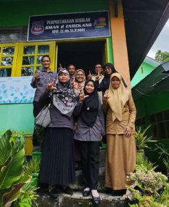 Kunjungan Tim Dinas Perpustakaan dan Kearsipan di SMA Negeri 2 Enrekang