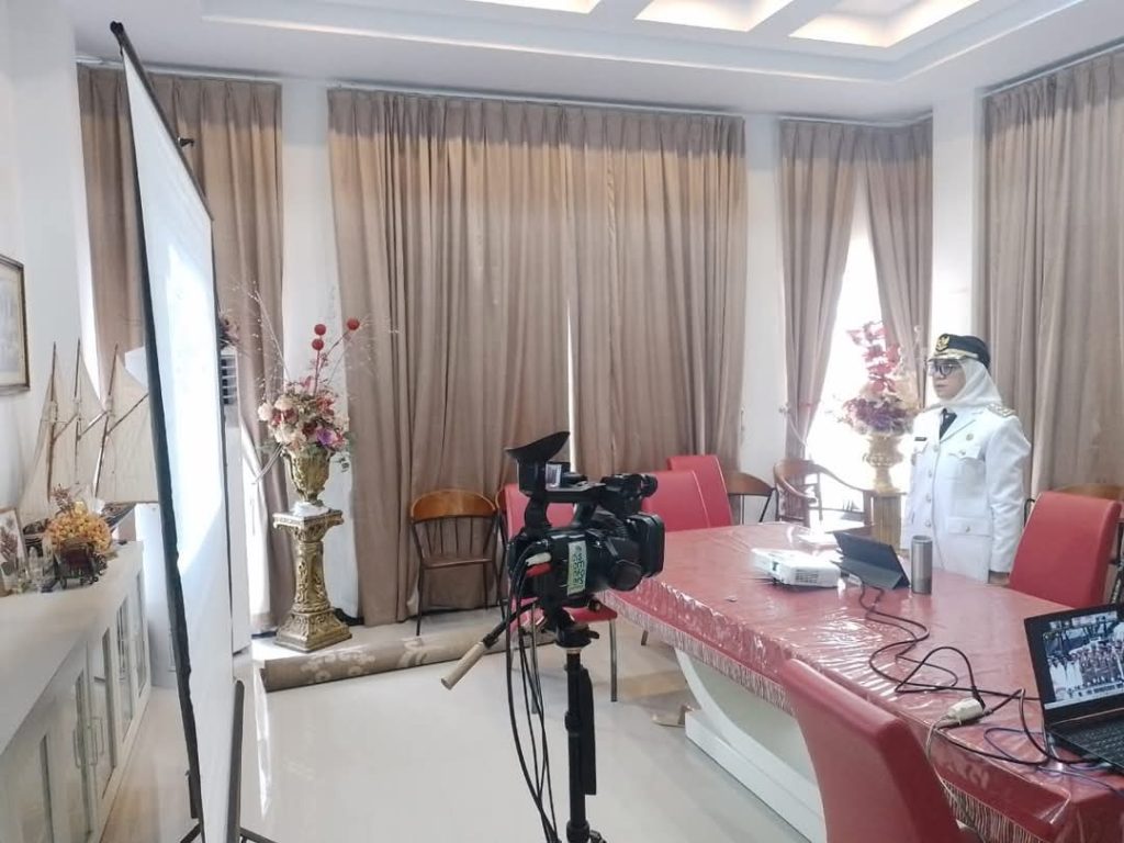 Wakil Bupati Pasangkayu  Mengikuti Upacara peringatan Hari Otonomi Daerah Ke-29 Tahun 2025 secara virtual Via Zoom Meeting