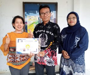 Guru SMKN 7 Palopo Terima Sertifikat Bimtek dan Diklat dari Dua Perguruan Tinggi Terkemuka