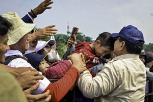 Dari Aspirasi hingga Hadiah Topi, Cerita Buruh tentang Perhatian Presiden Prabowo