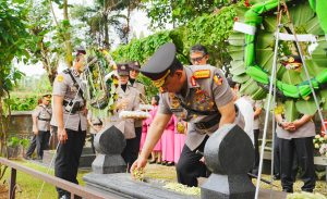 Jelang Hari Bhayangkara, Kapolri Ziarah ke Makam BJ Habibie hingga Hoegeng