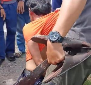 Briptu Ari Indra Jaya Lakukan Aksi Heroik Lumpuhkan ODGJ yang Mengamuk Di Wonomulyo