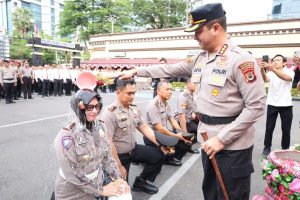 Kapolrestabes Makassar Pimpin Upacara Kenaikan Pangkat 58 Personel Polrestabes Makassar