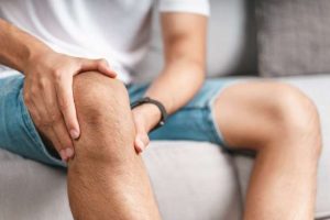 8 Penyebab Lutut Sakit Saat Ditekuk dan Diluruskan
