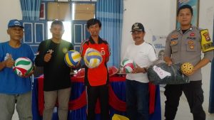 Dalam Rangka Menyambut HUT RI 79, Bhabinkamtibmas Desa Rantemario Hadiri Giat Rapat Pemantapan Pengurus Olahraga