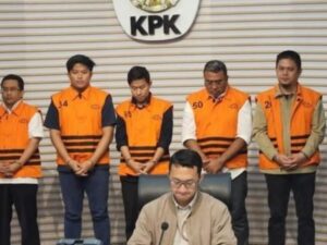 Komisi Pemberantasan Korupsi (KPK) Menetapkan Bupati Kolaka Timur, Abdul Aziz, Bersama Empat Orang Lainnya Sebagai Tersangka