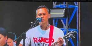 Kapolres Majene Jadi Bintang Panggung di Majene Run 2025 , Puluhan Lagu Hibur Ribuan Penonton